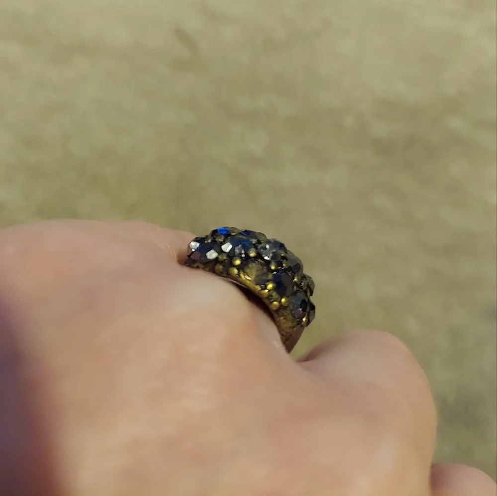 Statement Ring Size 7 - Picture 5 of 7